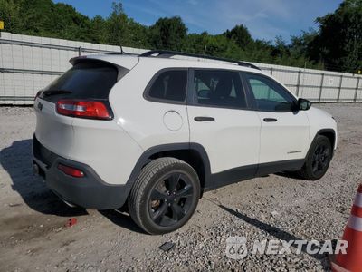 Trzecie zdjęcie samochodu z tyłu: 2017 JEEP CHEROKEE SPORT VIN:1C4PJLAS0HW661095 - miniatura