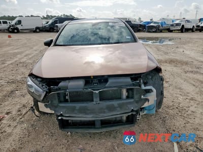 Piąte zdjęcie samochodu w środku: 2022 MERCEDES-BENZ A 220 VIN:W1K3G4EB6NJ337564 - miniatura