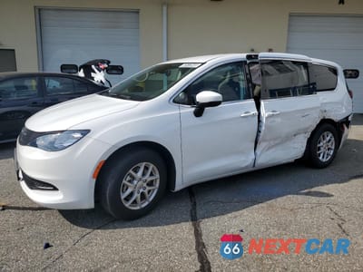 2023 CHRYSLER VOYAGER LX 2C4RC1CG8PR561396 - główne zdjęcie licytacji z USA - miniatura