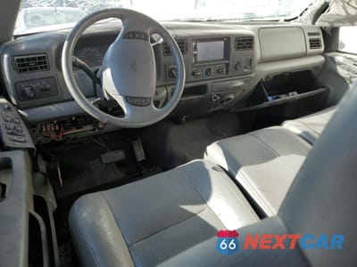 Zdjęcie 8 z 12 samochodu: 2002 FORD F350 SRW SUPER DUTY VIN:1FTSW31F02EA51824 - miniatura