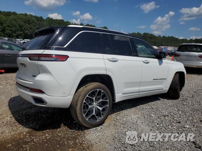 Trzecie zdjęcie samochodu z tyłu: 2023 JEEP GRAND CHEROKEE SUMMIT 4XE VIN:1C4RJYE66P8773602 - miniatura