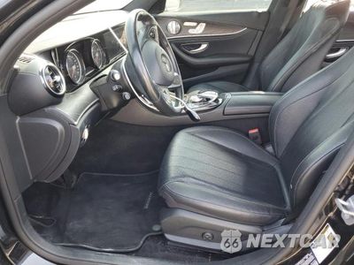 Zdjęcie 7 z 13 samochodu: 2017 MERCEDES-BENZ E 300 4MATIC VIN:WDDZF4KBXHA091396 - miniatura