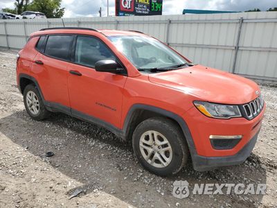 Czwarte zdjęcie samochodu z boku: 2018 JEEP COMPASS SPORT VIN:3C4NJDAB5JT103963 - miniatura