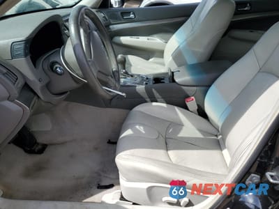 Zdjęcie 7 z 13 samochodu: 2015 INFINITI Q40 VIN:JN1CV6AR0FM521304 - miniatura