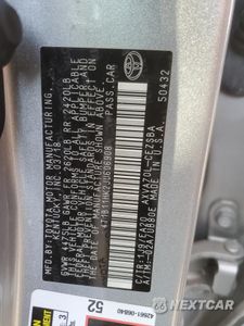 Zdjęcie 12 z 15 samochodu: 2018 TOYOTA CAMRY L VIN:4T1B11HK2JU606908 - miniatura