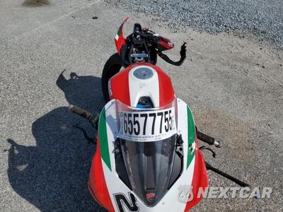 Piąte zdjęcie samochodu w środku: 2024 DUCATI PANIGALE V2 VIN:ZDMHAATW3RB014745 - miniatura