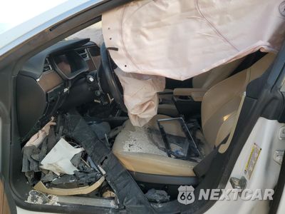 Zdjęcie 7 z 13 samochodu: 2016 TESLA MODEL S VIN:5YJSA1E26GF159364 - miniatura