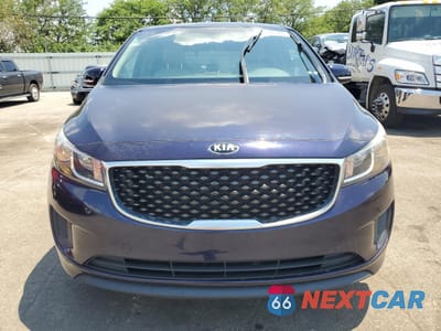 Piąte zdjęcie samochodu w środku: 2018 KIA SEDONA LX VIN:KNDMB5C19J6389362 - miniatura