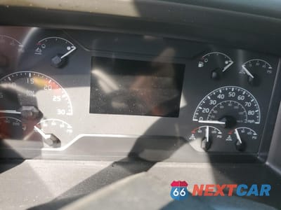 Zdjęcie 8 z 11 samochodu: 2023 VOLVO VNL SEMI TRUCK VIN:4V4NC9EH7PN622502 - miniatura