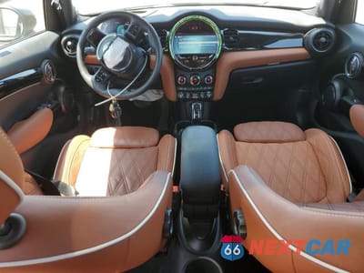 Zdjęcie 8 z 14 samochodu: 2023 MINI COOPER VIN:WMW53DK00P2U17146 - miniatura