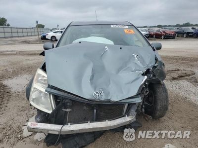 Piąte zdjęcie samochodu w środku: 2004 TOYOTA PRIUS VIN:JTDKB20U240061454 - miniatura