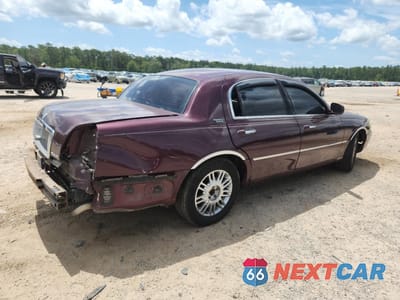 Trzecie zdjęcie samochodu z tyłu: 2008 LINCOLN TOWN CAR SIGNATURE LIMITED VIN:2LNHM82V68X635165 - miniatura