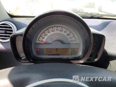 Zdjęcie 9 z 13 samochodu: 2011 SMART FORTWO PURE VIN:WMEEJ3BA9BK421296 - miniatura