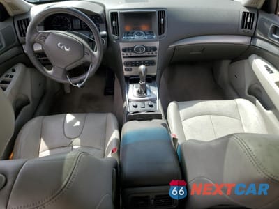 Zdjęcie 8 z 13 samochodu: 2015 INFINITI Q40 VIN:JN1CV6AR0FM521304 - miniatura