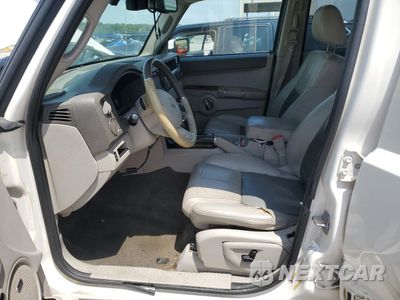 Zdjęcie 7 z 15 samochodu: 2010 JEEP COMMANDER LIMITED VIN:1J4RG5GT4AC109443 - miniatura