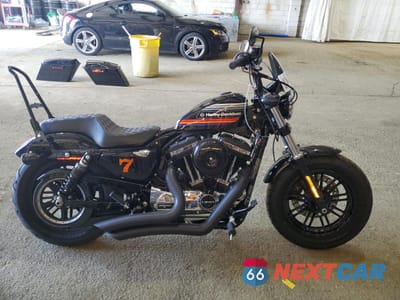2018 HARLEY-DAVIDSON XL1200 XS 1HD1LR321JC424489 - główne zdjęcie licytacji z USA - miniatura