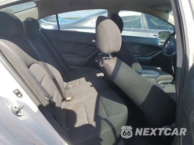 Zdjęcie 10 z 12 samochodu: 2018 KIA FORTE LX VIN:3KPFK4A78JE229008 - miniatura