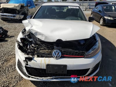 Piąte zdjęcie samochodu w środku: 2017 VOLKSWAGEN GTI S/SE VIN:3VW447AU0HM034932 - miniatura