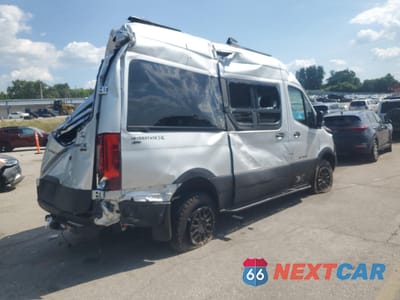 Trzecie zdjęcie samochodu z tyłu: 2022 MERCEDES-BENZ SPRINTER 2500 VIN:W1X4EBVY8NP479036 - miniatura