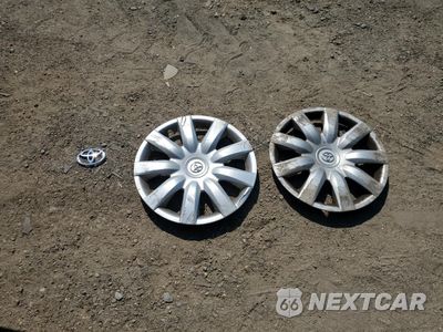 Zdjęcie 12 z 15 samochodu: 2005 TOYOTA CAMRY LE VIN:4T1BE32K85U390934 - miniatura