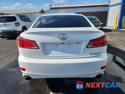 Zdjęcie 6 z 13 samochodu: 2012 LEXUS IS 350 VIN:JTHBE5C29C5030771 - miniatura