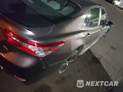 Trzecie zdjęcie samochodu z tyłu: 2018 TOYOTA CAMRY L VIN:4T1B11HK1JU016778 - miniatura