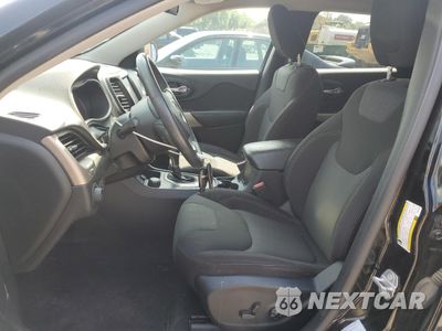 Zdjęcie 7 z 14 samochodu: 2017 JEEP CHEROKEE LATITUDE VIN:1C4PJMCS8HW589873 - miniatura