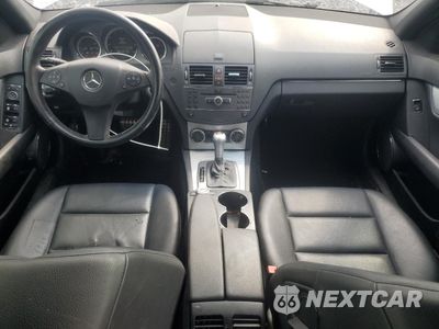 Zdjęcie 8 z 12 samochodu: 2010 MERCEDES-BENZ C 300 4MATIC VIN:WDDGF8BB1AR086822 - miniatura
