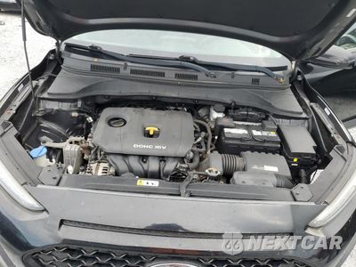 Zdjęcie 12 z 13 samochodu: 2019 HYUNDAI KONA SE VIN:KM8K1CAA8KU213834 - miniatura