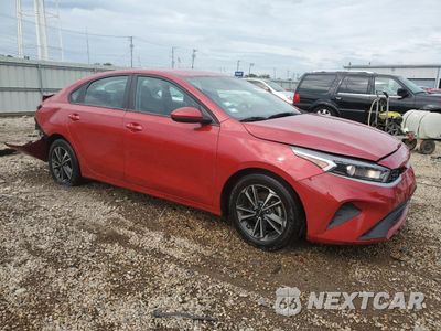 Czwarte zdjęcie samochodu z boku: 2023 KIA FORTE LX VIN:3KPF24AD7PE682194 - miniatura