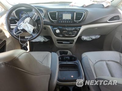 Zdjęcie 8 z 16 samochodu: 2018 CHRYSLER PACIFICA TOURING L VIN:2C4RC1BG7JR275192 - miniatura