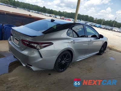 Trzecie zdjęcie samochodu z tyłu: 2024 TOYOTA CAMRY XSE VIN:4T1K61AK3RU222966 - miniatura