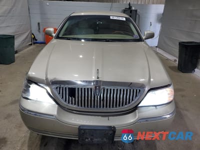 Piąte zdjęcie samochodu w środku: 2008 LINCOLN TOWN CAR SIGNATURE LIMITED VIN:2LNHM82W48X649915 - miniatura
