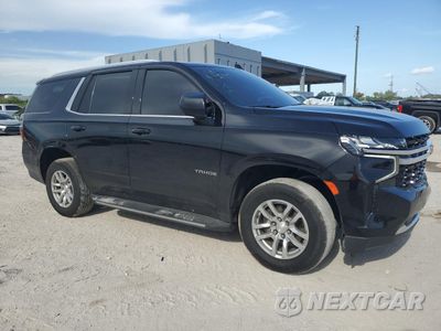 Czwarte zdjęcie samochodu z boku: 2022 CHEVROLET TAHOE C1500 LS VIN:1GNSCMKD4NR202986 - miniatura