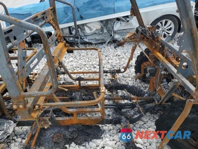 Piąte zdjęcie samochodu w środku: 2019 POLARIS RANGER CREW 570-4 VIN:3NSRNA577KE394237 - miniatura