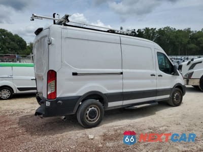 Trzecie zdjęcie samochodu z tyłu: 2023 FORD TRANSIT T-250 - CARGO VAN VIN:1FTBR1C82PKA99649 - miniatura