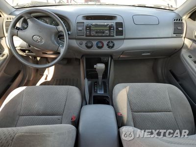 Zdjęcie 8 z 12 samochodu: 2003 TOYOTA CAMRY LE VIN:4T1BE32K13U650698 - miniatura