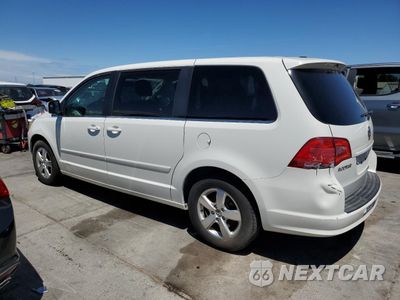 Drugie zdjęcie samochodu z przodu: 2010 VOLKSWAGEN ROUTAN SE VIN:2V4RW3D15AR236778 - miniatura