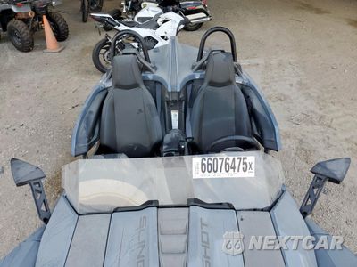Piąte zdjęcie samochodu w środku: 2023 POLARIS SLINGSHOT SL VIN:57XAAPHD3P8155310 - miniatura