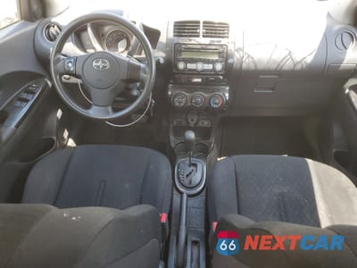 Zdjęcie 8 z 12 samochodu: 2008 TOYOTA SCION XD VIN:JTKKU104X8J026982 - miniatura