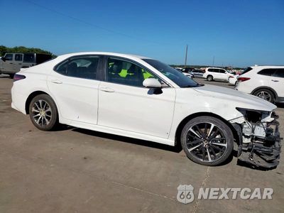 Czwarte zdjęcie samochodu z boku: 2021 TOYOTA CAMRY SE VIN:4T1G11AK2MU599687 - miniatura
