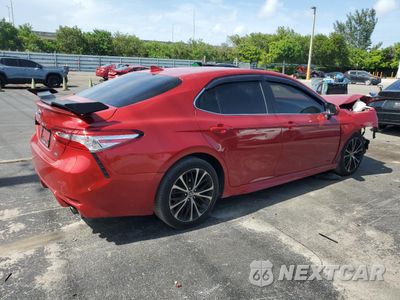 Trzecie zdjęcie samochodu z tyłu: 2020 TOYOTA CAMRY SE VIN:4T1G11AK1LU366074 - miniatura