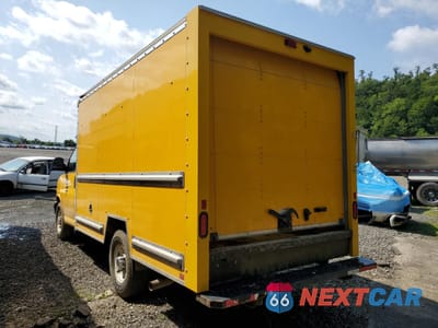 Drugie zdjęcie samochodu z przodu: 2022 GMC SAVANA CUTAWAY G3500 VIN:1GD07RFP5N1161574 - miniatura