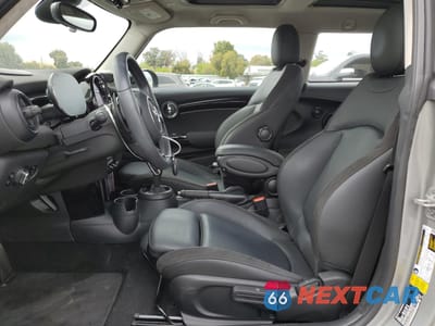 Zdjęcie 7 z 13 samochodu: 2024 MINI COOPER S VIN:WMW53DH02R2V07389 - miniatura