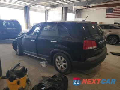 Drugie zdjęcie samochodu z przodu: 2012 KIA SORENTO BASE VIN:5XYKT3A64CG233298 - miniatura