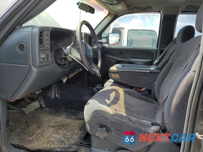 Zdjęcie 7 z 12 samochodu: 2002 CHEVROLET SILVERADO K2500 HEAVY DUTY VIN:1GCHK29192E181271 - miniatura