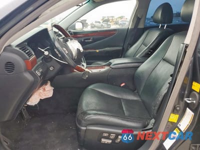 Zdjęcie 7 z 12 samochodu: 2011 LEXUS LS 460 VIN:JTHBL5EF7B5106573 - miniatura
