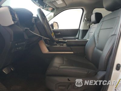 Zdjęcie 7 z 13 samochodu: 2022 TOYOTA TUNDRA CREWMAX SR5 VIN:5TFLA5EC8NX004418 - miniatura