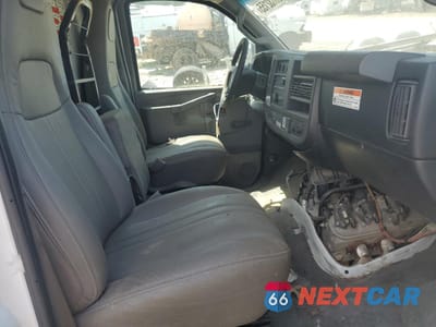 Zdjęcie 11 z 13 samochodu: 2017 GMC SAVANA CUTAWAY G3500 VIN:1GDY7RFF8H1212175 - miniatura