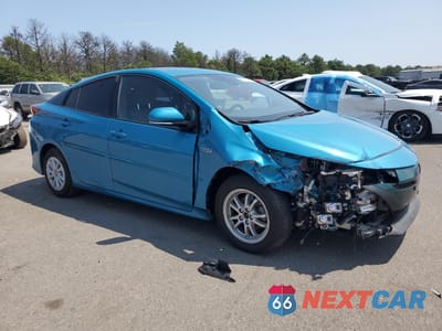 Czwarte zdjęcie samochodu z boku: 2017 TOYOTA PRIUS PRIME VIN:JTDKARFP4H3004495 - miniatura